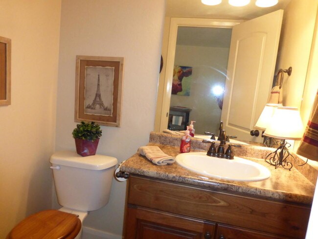 1/2 Bathroom Down stairs - 370 1425 N St