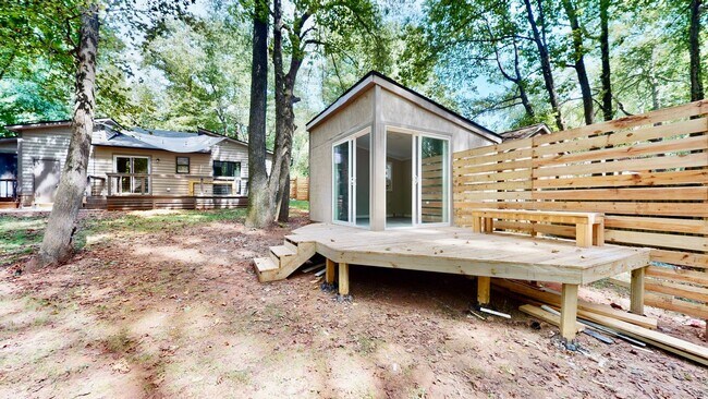 Building Photo - 5012 Glenview Ct
