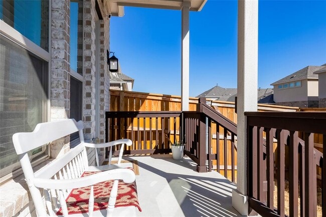 Building Photo - 2824 Stone Branch Dr