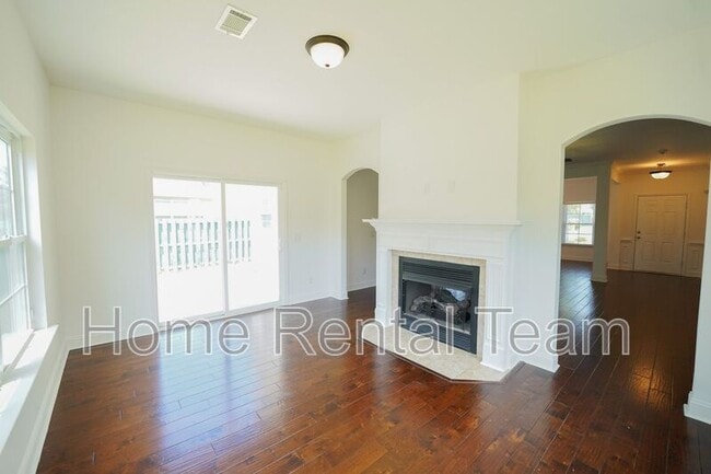 Building Photo - 75 Sailmaker Ln