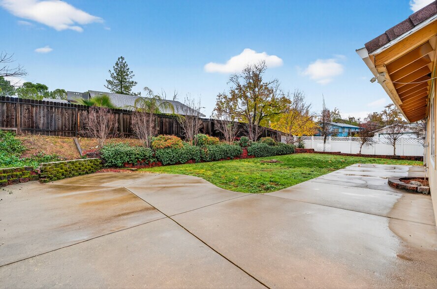 Building Photo - 1288 Grouse Ct