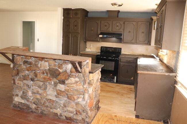 Building Photo - 64 Jewel Ln