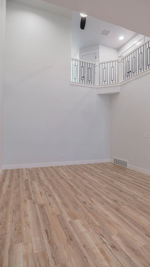 Building Photo - Beautiful 3 bedroom Townhome in Lehi Exchange community!