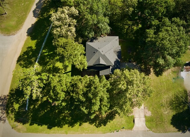 Building Photo - 25401 Hunting Trail