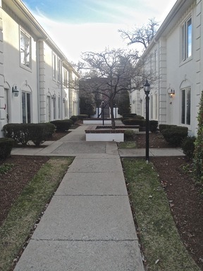 Building Photo - End Unit 2 Bedroom 2 1/2 Bath Townhome-Hil...