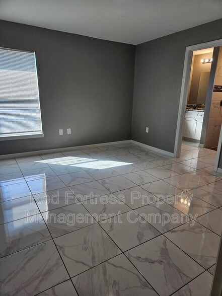 Building Photo - 310 Gordon Ave S