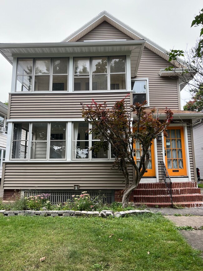 Building Photo - 204 Genesee Park Blvd