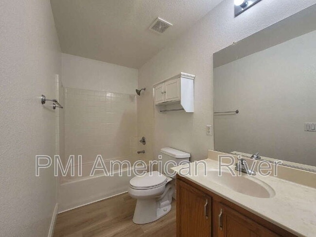 Building Photo - 4405 Dusham Cir