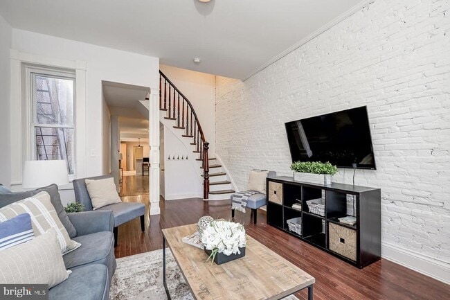 Building Photo - 23 N Patterson Park Ave