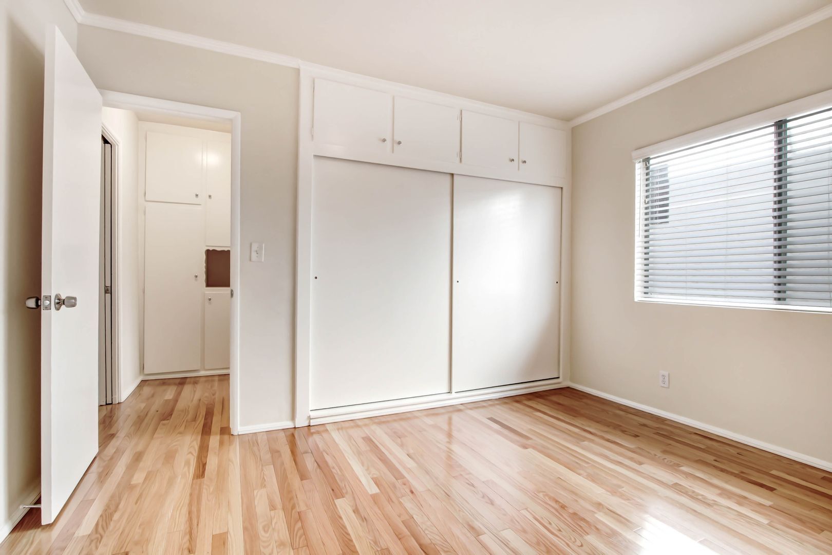 Building Photo - 2015-2019 4th Street in Santa Monica - steps to Main St. and the beach!