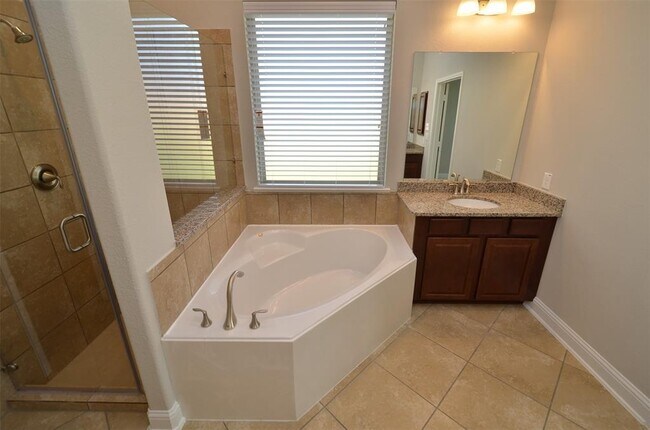 Building Photo - 4 Florentino Vine Pl