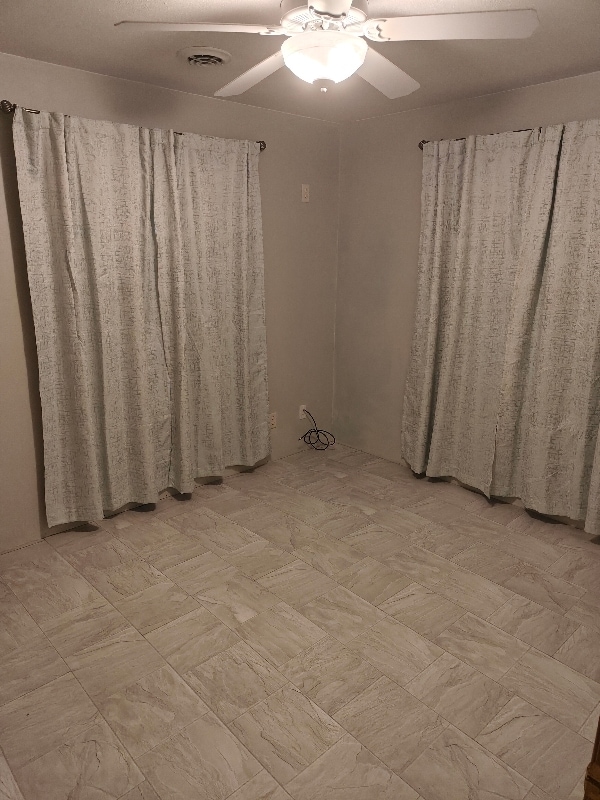 Building Photo - 1378 Thrush St