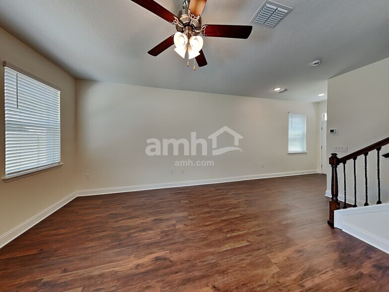 Building Photo - 6106 Little Blf Cir