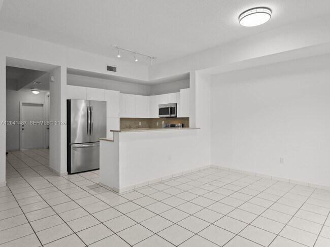 Building Photo - 10966 NW 43rd Terrace