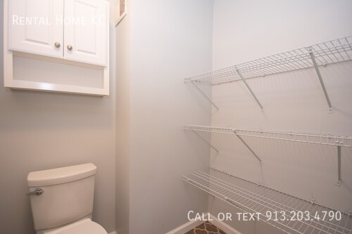 Building Photo - 1391 E 155th St