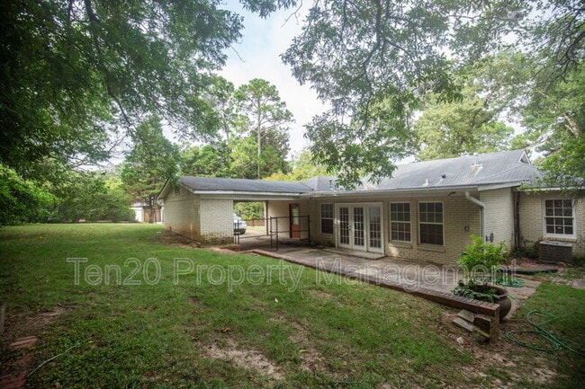 Building Photo - 1706 Wells Dr