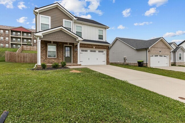 Building Photo - Beautiful Home! Coming Soon!
