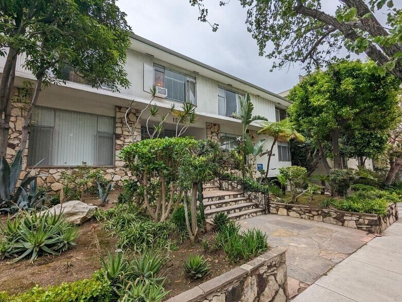 Building Photo - 1236 N Sweetzer Ave