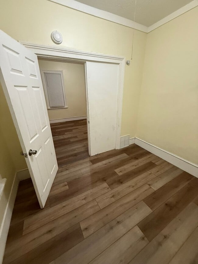 Building Photo - *Friendly Road, LLC 3404-3406 Walton Ave