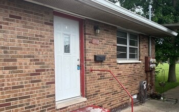 Building Photo - 2 bedroom in Wood River