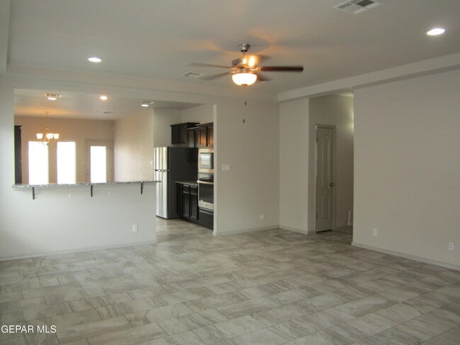 Building Photo - 323 Malta St