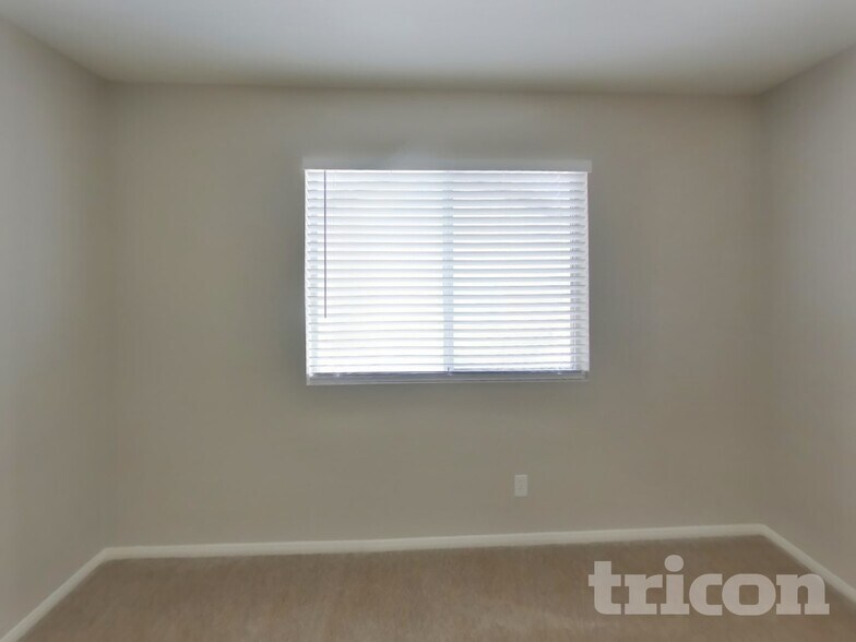 Building Photo - 2881 Deep Creek Ln