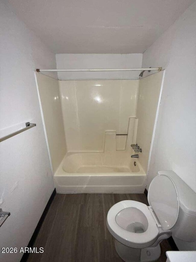 Building Photo - 396 E Ave