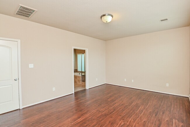 Building Photo - 11535 Elizabeth Brook Dr