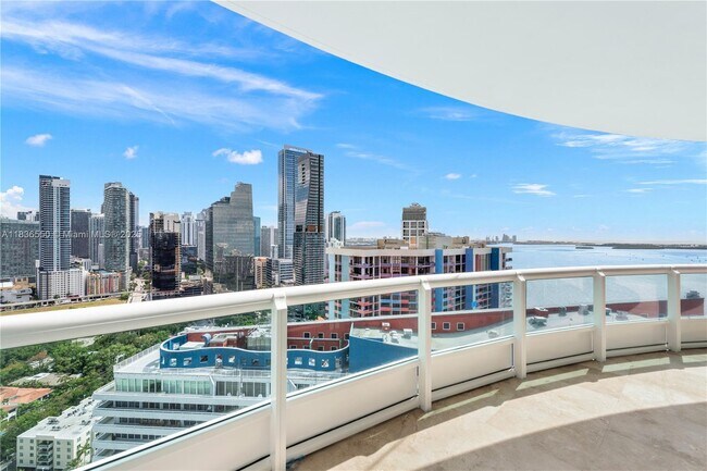 Building Photo - 1643 Brickell Ave