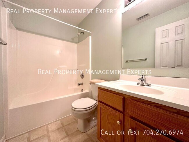 Building Photo - 112 Bosburg Dr