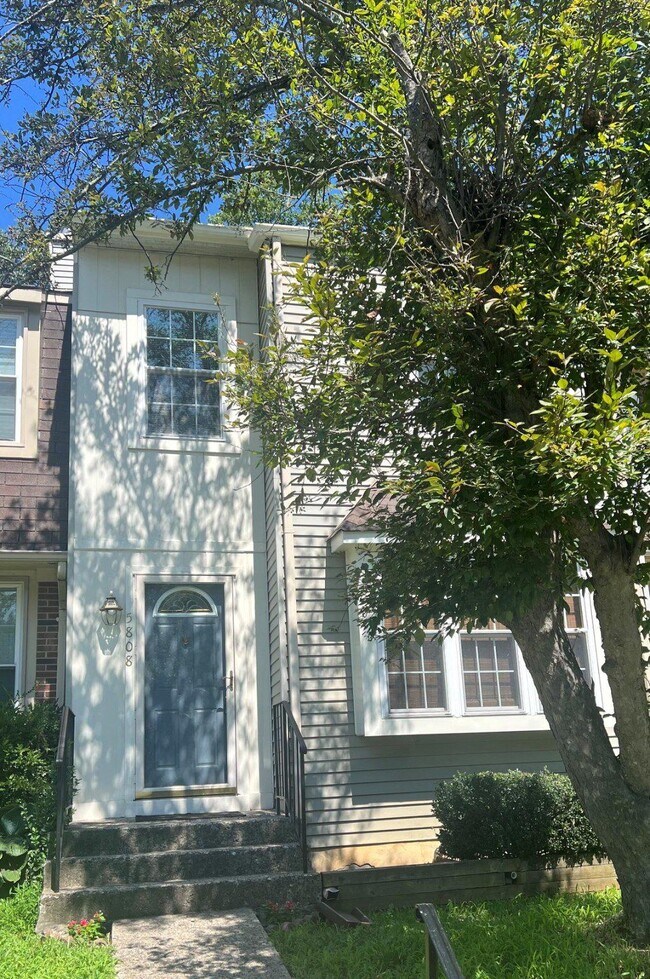 Building Photo - 5808 Waterdale Ct