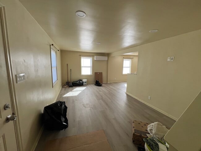 Building Photo - 1517 Catalina Ave