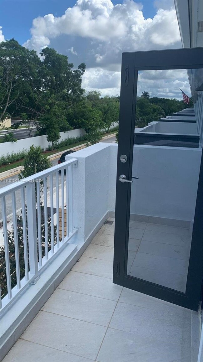 Building Photo - 25308 SW 135th Ave