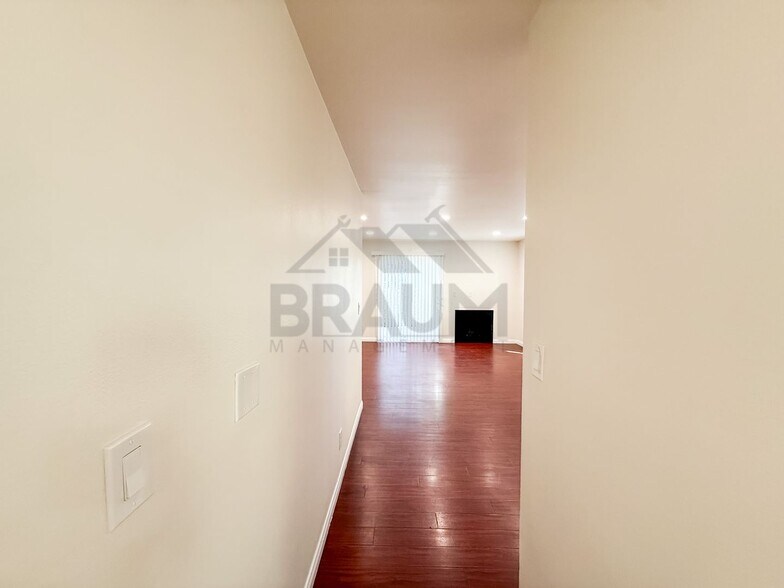 Building Photo - 14257 Friar St