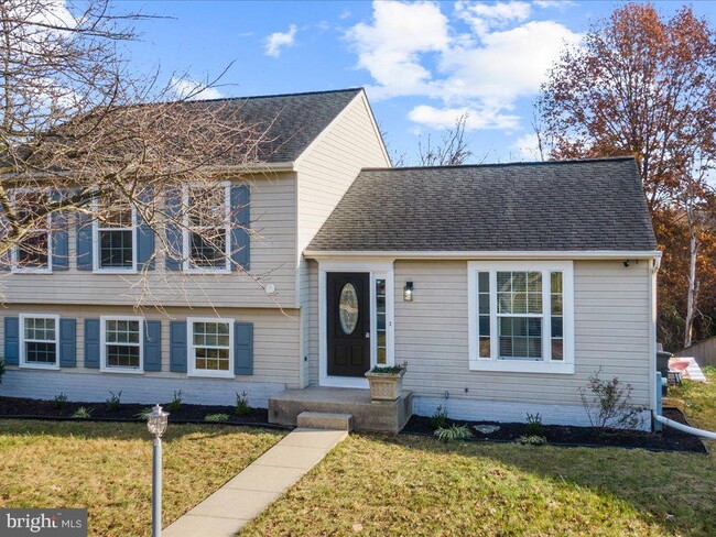 Building Photo - 911 Towson Rd