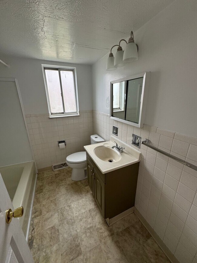 Building Photo - LMB-Stow Apts, LLC  for First Prop II