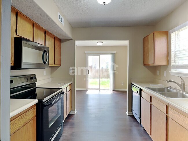 Building Photo - 10321 Hornton St