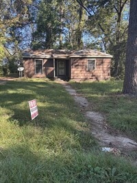 Building Photo - 126 Maple Ridge Dr