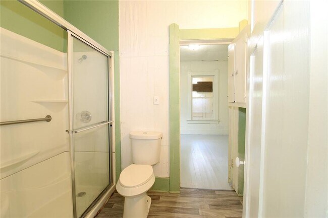 Building Photo - House For Rent 1280 Harrison St, Beaumont, TX 77701