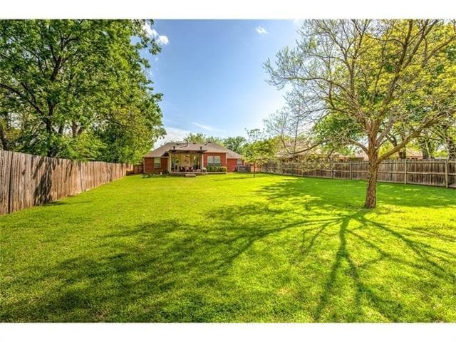 Building Photo - 231 E Vine St