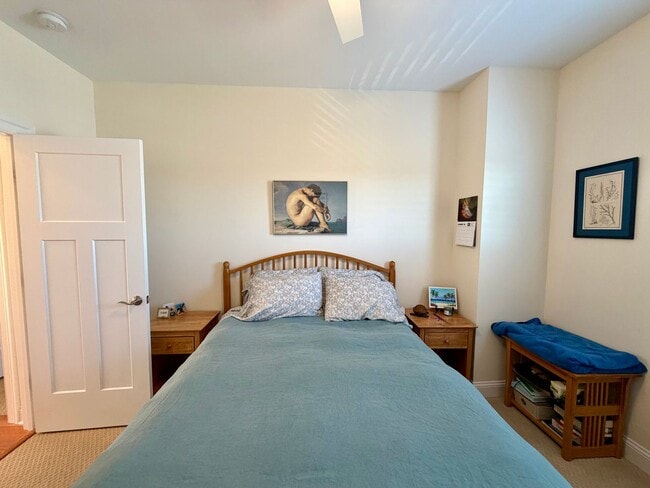 Building Photo - 1539 Barnett St