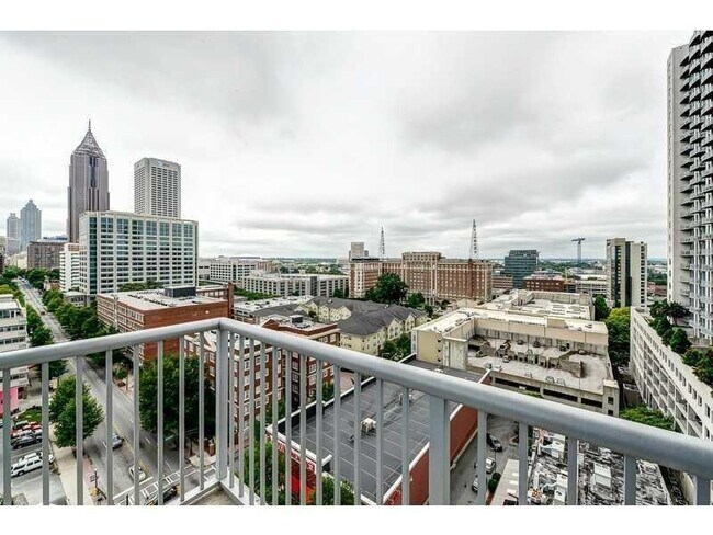 Building Photo - 855 W Peachtree St NE