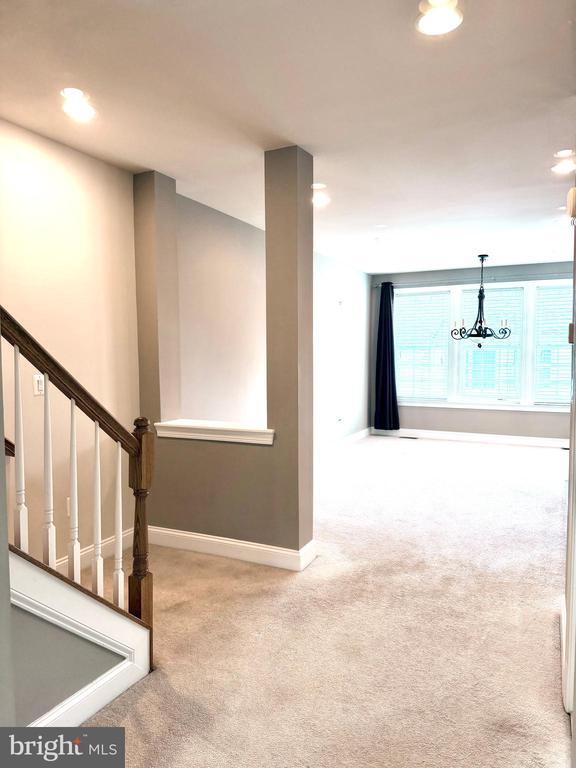 Building Photo - 47574 Royal Burnham Terrace