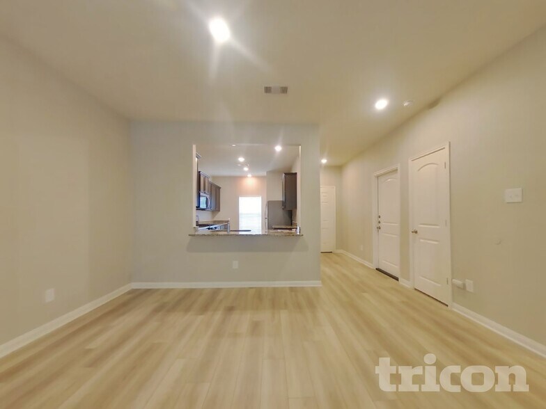 Building Photo - 23112 Shakespeare Dr