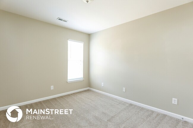 Building Photo - 604 Walnut Crossing Dr