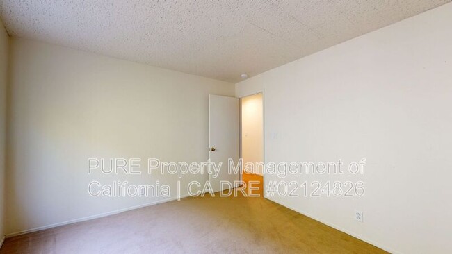 Building Photo - 236 San Carlos Ave