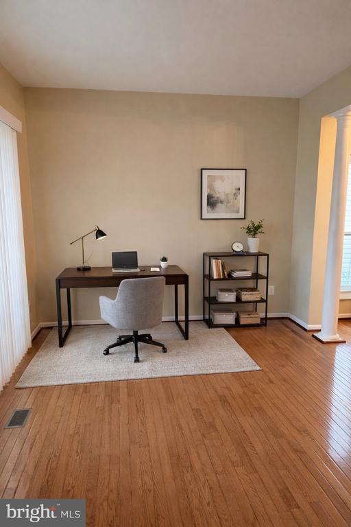 Building Photo - 9330 Birch Cliff Drive