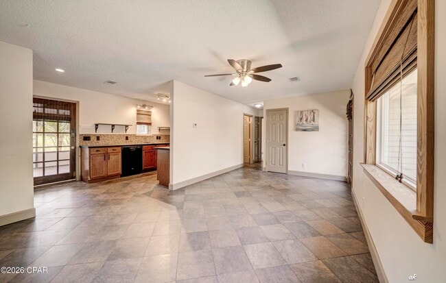 Building Photo - 1617 Drummond Ave