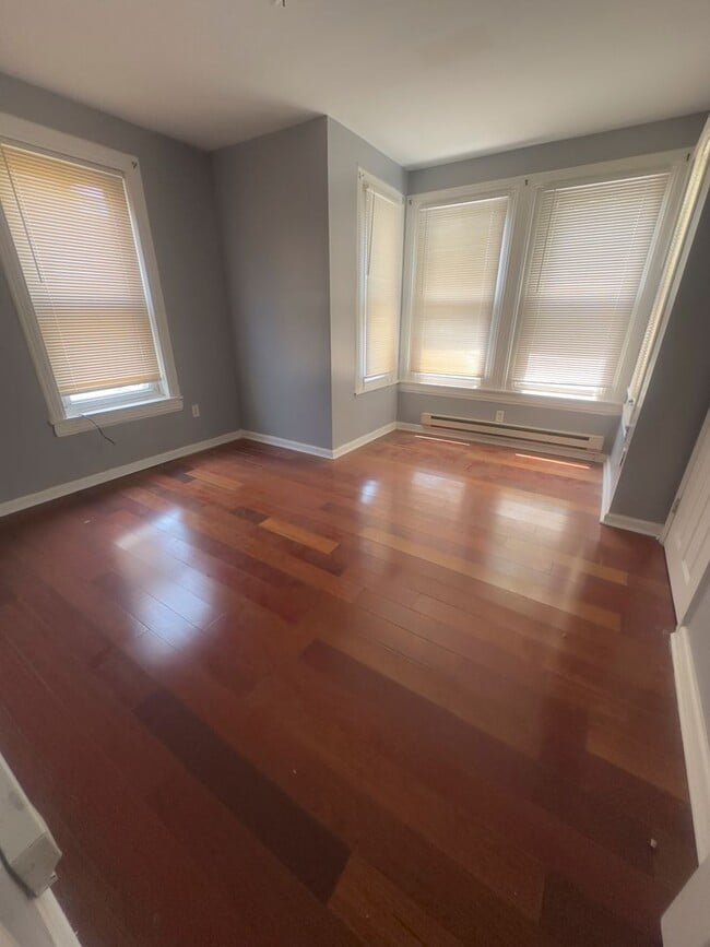Building Photo - 5422 Haverford Ave