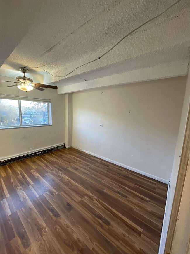 Building Photo - 1180 Yosemite St